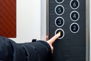 Claiming compensation after being stuck in an elevator