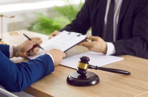 SOLICITOR EXPLAINING NO WIN NO FEE CLAIMS FOR A MISSED FRACTURE COMPENSATION AMOUNT